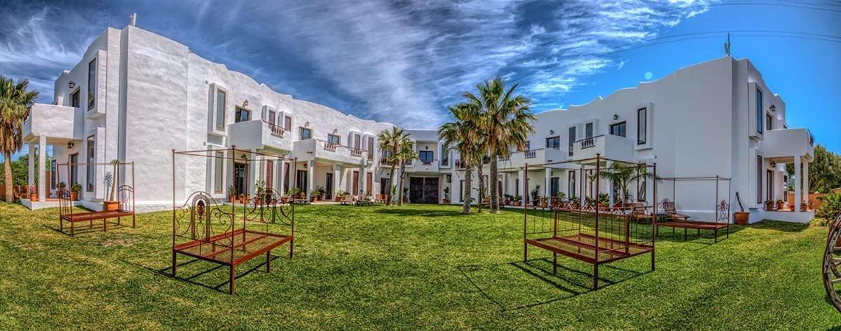 Apartamentos Turisticos Bahia De Trafalgar Zahora Extérieur photo