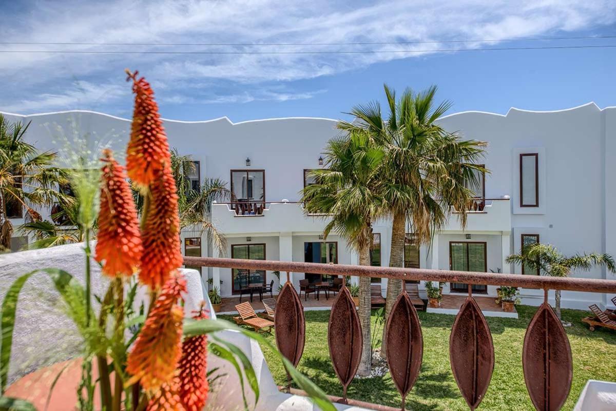 Apartamentos Turisticos Bahia De Trafalgar Zahora Extérieur photo